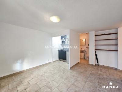 For rent Levallois-perret 2 rooms 27 m2 Hauts de Seine (92300) photo 0
