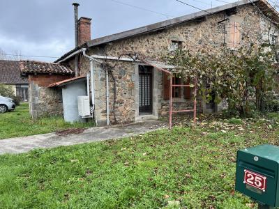 For sale Saulgond 4 rooms 86 m2 Charente (16420) photo 0