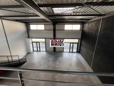 Louer Commerce Brignoles 38700 euros