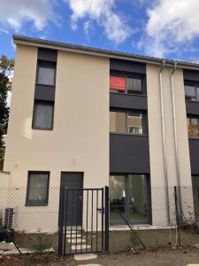 For sale Villeurbanne 5 rooms 103 m2 Rhone (69100) photo 0