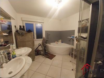 For sale Remiremont 4 rooms 85 m2 Vosges (88200) photo 3