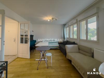 Louer Appartement 75 m2 Ennery