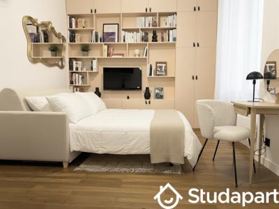 Louer Appartement Paris-7eme-arrondissement 1990 euros