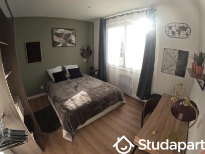 For rent Niort 1 room 234 m2 Deux sevres (79000) photo 0