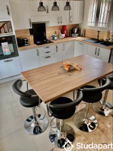 Louer Appartement 12 m2 Saint-ouen