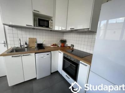 Louer Appartement 12 m2 Paris-11eme-arrondissement