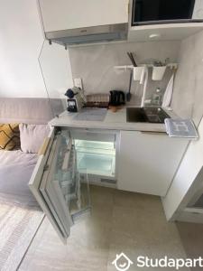 Louer Appartement Paris-8eme-arrondissement 1230 euros