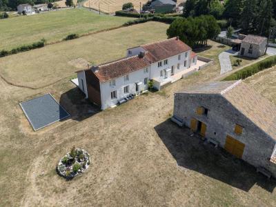 For sale Contre 13 rooms 320 m2 Charente maritime (17470) photo 0