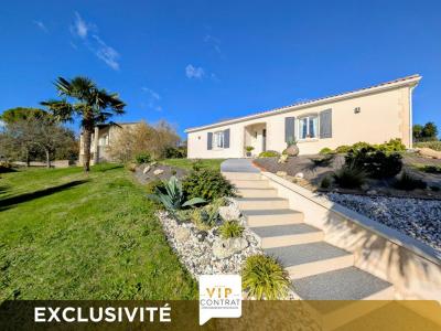 For sale Saintes 4 rooms 119 m2 Charente maritime (17100) photo 1