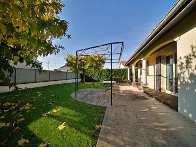 For sale Quincieux 4 rooms 145 m2 Rhone (69650) photo 2