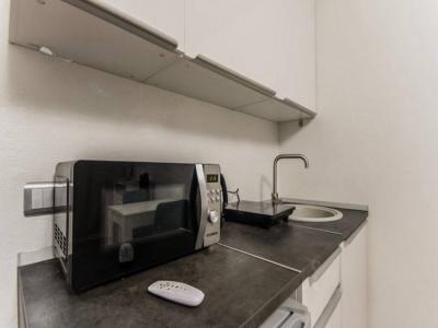 Louer Appartement 17 m2 Paris-17eme-arrondissement