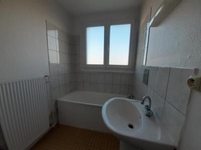 Louer Appartement Luxeuil-les-bains 461 euros