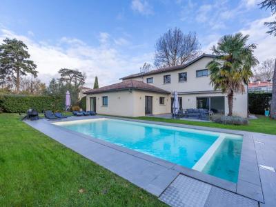 For sale Ecully 7 rooms 400 m2 Rhone (69130) photo 0