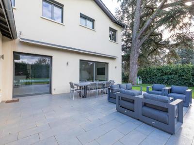 For sale Ecully 7 rooms 400 m2 Rhone (69130) photo 2