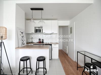 Louer Appartement Courbevoie 950 euros