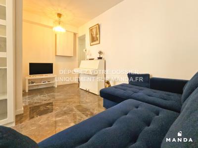 Louer Appartement 32 m2 Paris-18eme-arrondissement