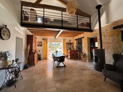 Louer Maison 220 m2 Saint-magne