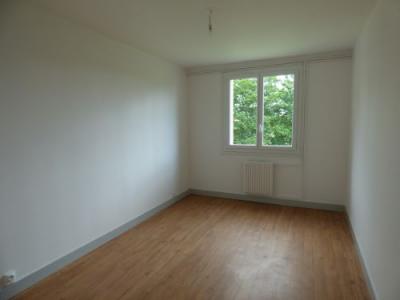 Louer Appartement Mehun-sur-yevre 687 euros