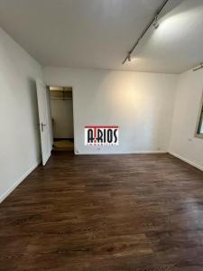 Louer Commerce Hyeres 10176 euros