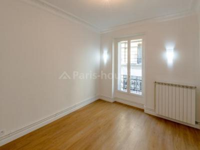 For rent Paris-10eme-arrondissement 3 rooms 54 m2 Paris (75010) photo 2