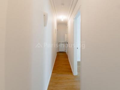For rent Paris-10eme-arrondissement 3 rooms 54 m2 Paris (75010) photo 4