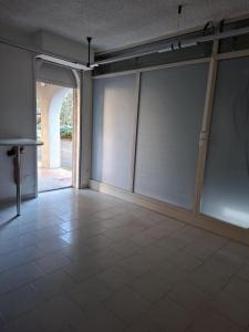 For rent Marseille Bouches du Rhone (13000) photo 4