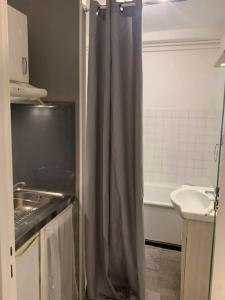 For rent Bailly 1 room 15 m2 Yvelines (78870) photo 2