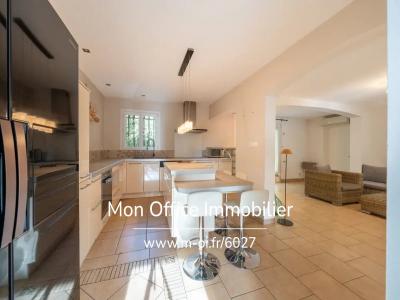 For sale Lambesc 5 rooms 212 m2 Bouches du Rhone (13410) photo 3