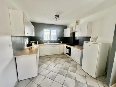 For sale 4 rooms 95 m2 Gard (30800) photo 3