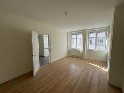 Louer Appartement 31 m2 Lyon-2eme-arrondissement
