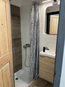 For sale Sainte-marie-de-re 3 rooms 63 m2 Charente maritime (17740) photo 2