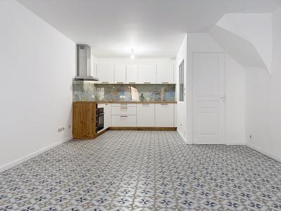 For sale Castelnau-de-guers 4 rooms 84 m2 Herault (34120) photo 2