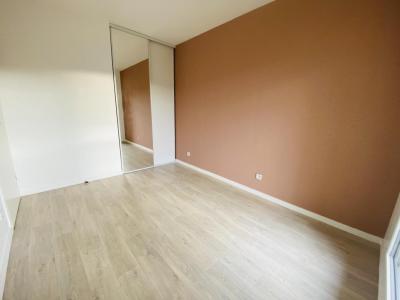 Louer Appartement Freneuse 741 euros