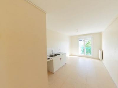 For rent Saint-amand-montrond 2 rooms 64 m2 Cher (18200) photo 0