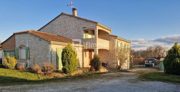 For sale Nontron 7 rooms 145 m2 Dordogne (24300) photo 0