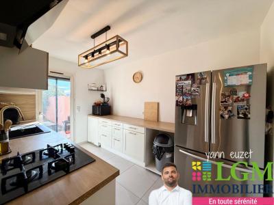 For sale Lunel 5 rooms 96 m2 Herault (34400) photo 2