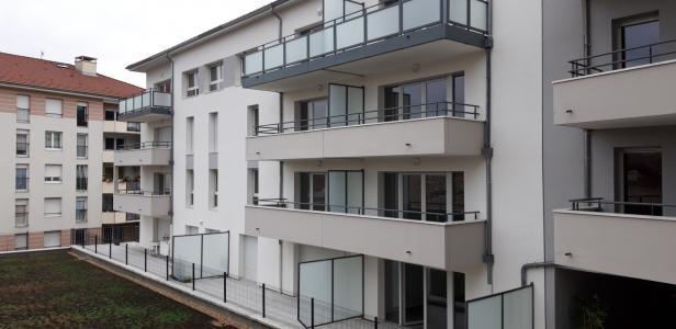 For rent Oyonnax 4 rooms 89 m2 Ain (01100) photo 0