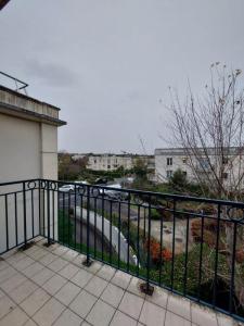 For rent Vaucresson 3 rooms 69 m2 Hauts de Seine (92420) photo 2