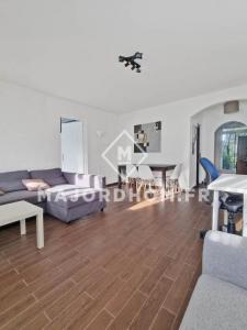 For sale Marseille-8eme-arrondissement 3 rooms 60 m2 Bouches du Rhone (13008) photo 0