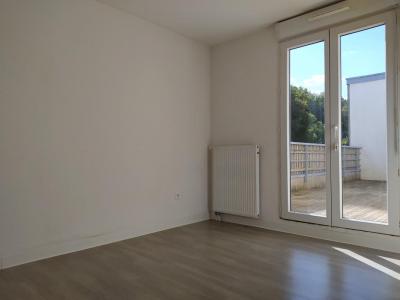 Louer Appartement Villeneuve-sur-yonne 741 euros