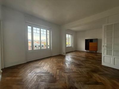 Louer Appartement 106 m2 Clermont-ferrand