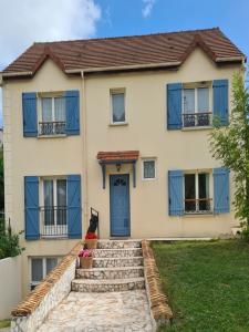For sale Yerres CENTRE VILLE 9 rooms 196 m2 Essonne (91330) photo 0