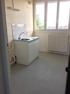 Annonce Location 4 pices Appartement Conches-en-ouche 27