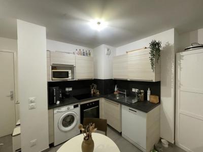 Louer Appartement 38 m2 Lyon-7eme-arrondissement