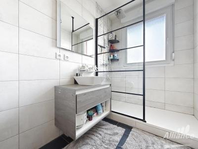 For sale Montbeliard 4 rooms 75 m2 Doubs (25200) photo 4