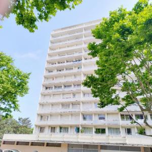 For sale MERMOZ 4 rooms 114 m2 Rhone (69008) photo 0