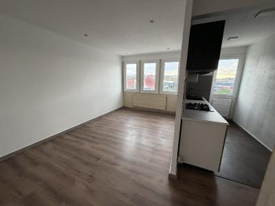 For sale 2 rooms 39 m2 Oise (60800) photo 1