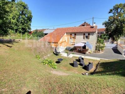 For sale Gibourne 4 rooms 96 m2 Charente maritime (17160) photo 2