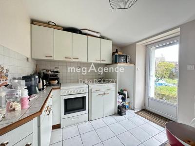 For sale Yzernay 3 rooms 59 m2 Maine et loire (49360) photo 0