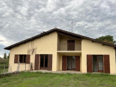 For rent Saint-medard-d'eyrans 6 rooms 140 m2 Gironde (33650) photo 0